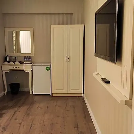 Mister & Hotel 4*