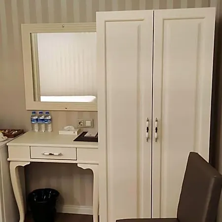 Mister & Hotel 4*